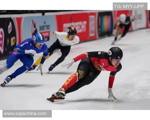 短道速滑接力赛中的团队配合与战术策略分析