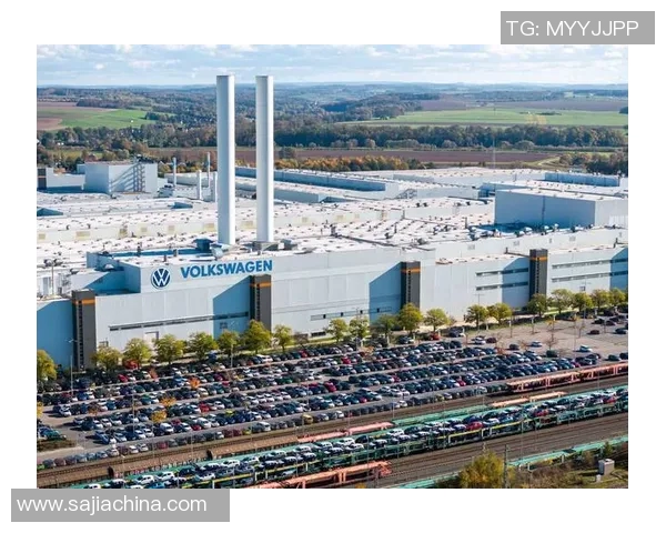 沙尔克04遭遇豪门困境联赛连败难挽颓势